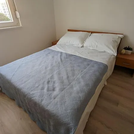 Sunny Getaway Apartment